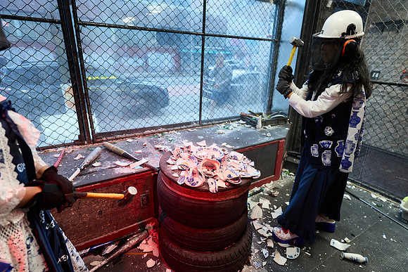 2026_03_22_Argenis_Apolinario_Broken_China_Rage_6932