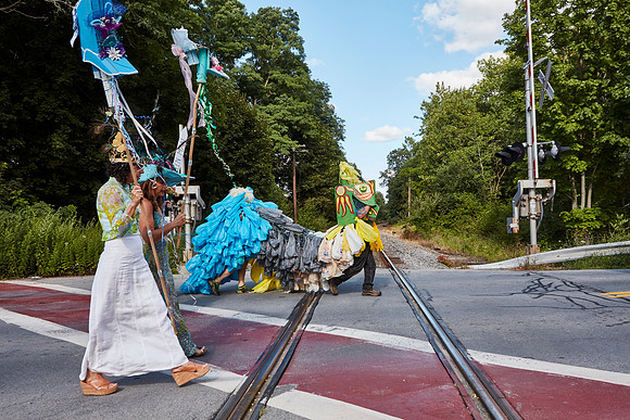 PARADE_4877