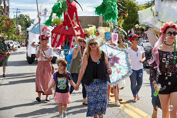PARADE_4752