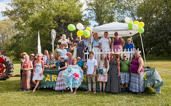 PARADE_4955