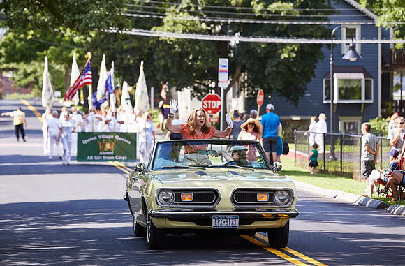 PARADE_4245