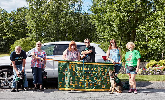 PARADE_4946