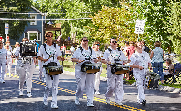 PARADE_4271