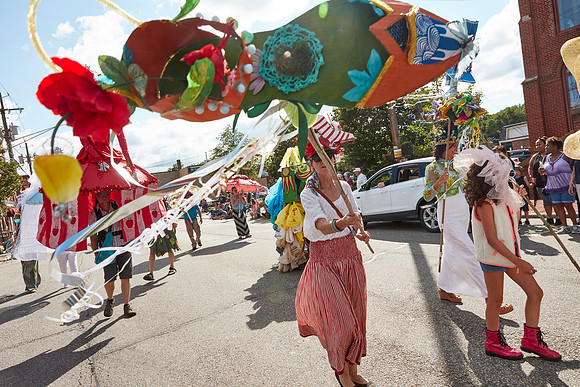 PARADE_4753