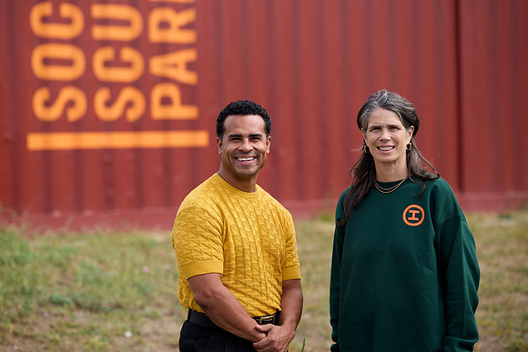 2024_09_27_Argenis_Apolinario_Socrates_Portraits_Shaun_Katie_4300